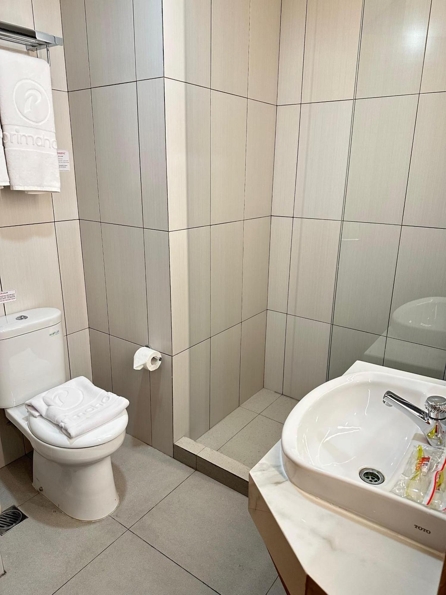 D'Primahotel Jemursari Surabaya Eksteriør billede